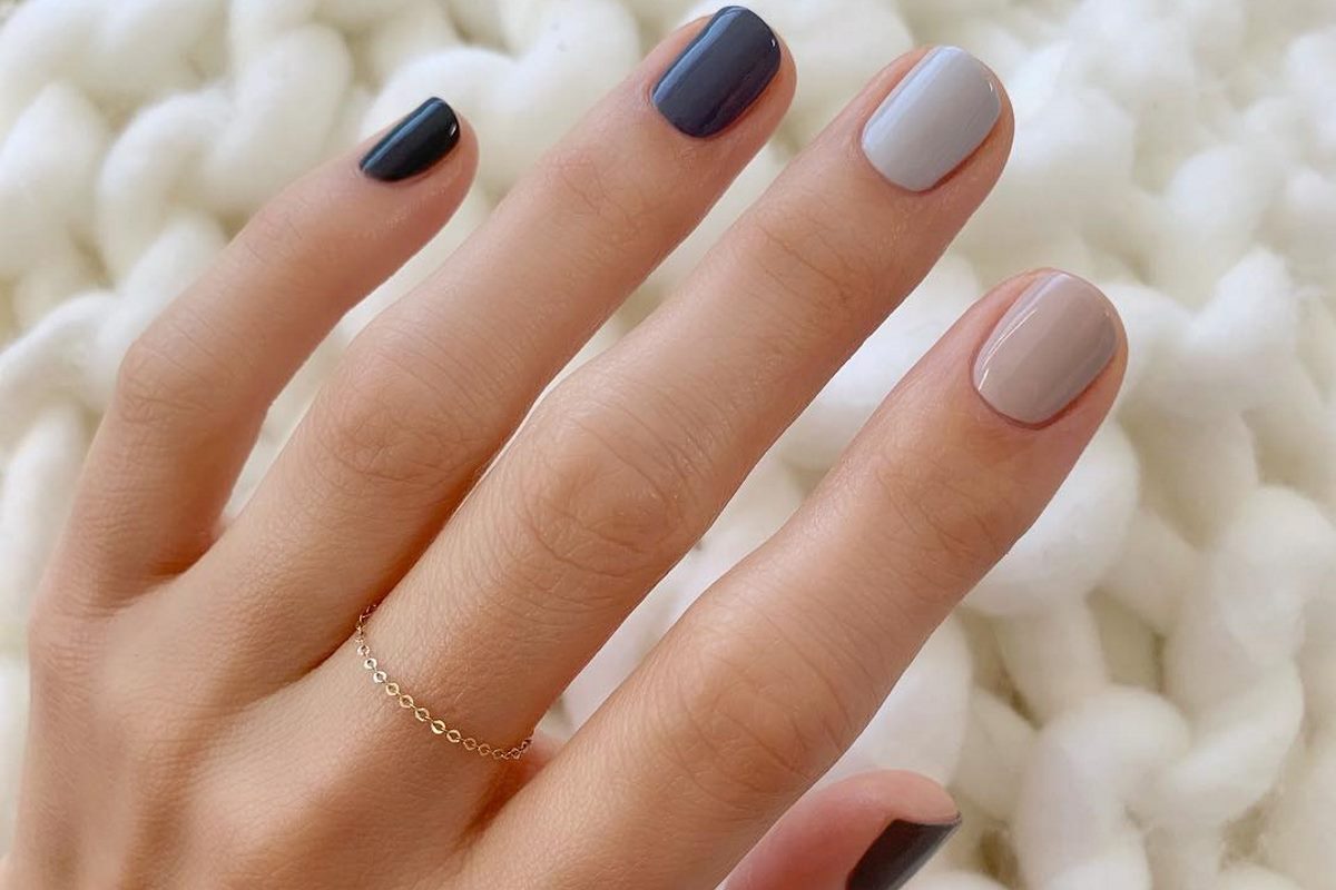 gradient manicure