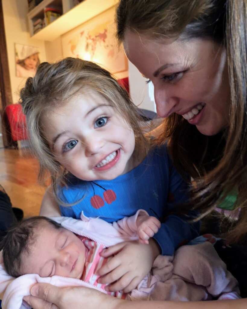 Clio Make Up con le figlie Grace e Joy