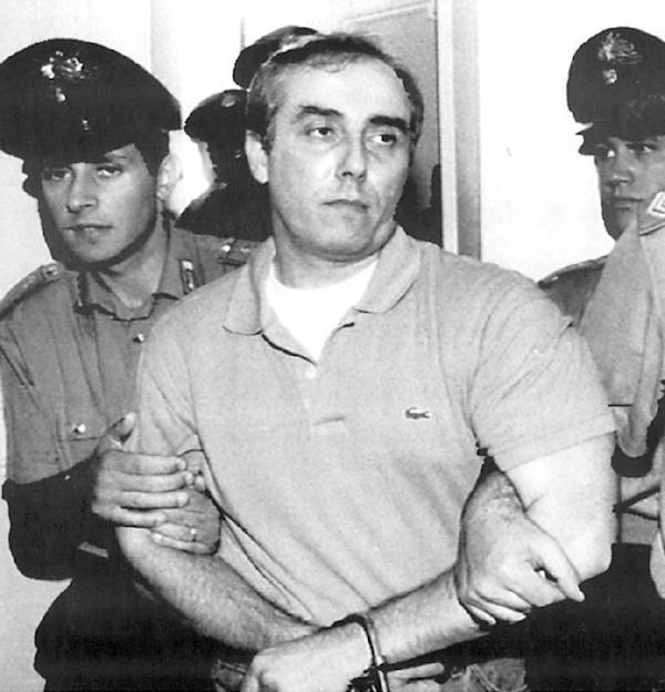 Roberto Savi nel momento dell'arresto / Foto: Giap