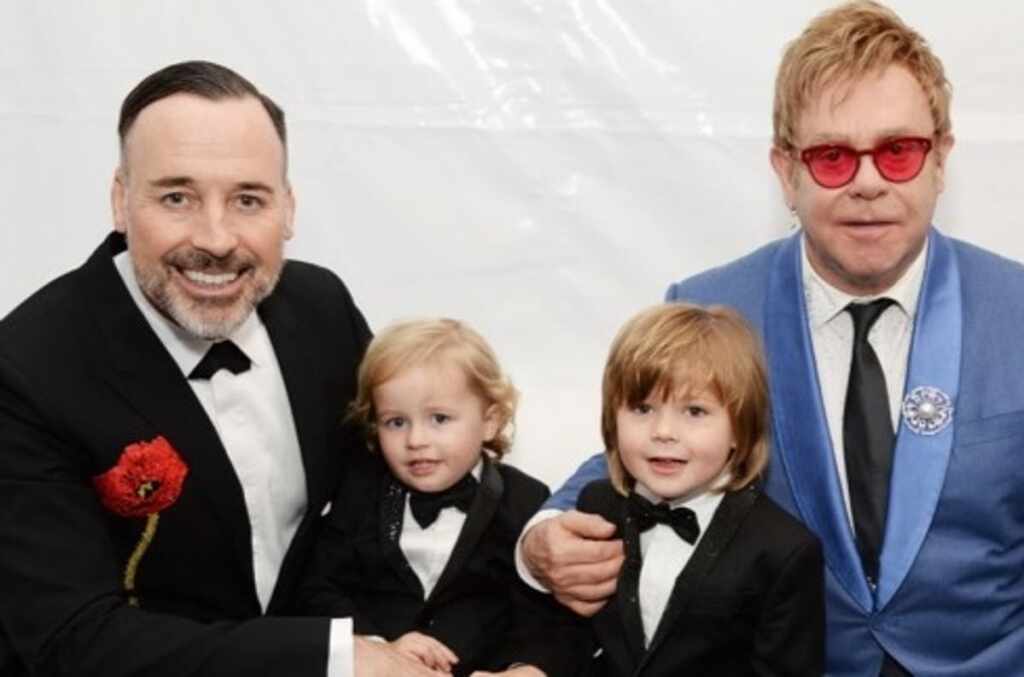 Elton John con il marito David Furnishe i figli Foto Davide Maggio