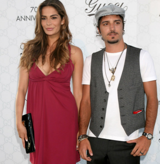 Ilaria Spada e Nicolas Vaporidis insieme a un sfilata di Gucci / Foto: Getty Images