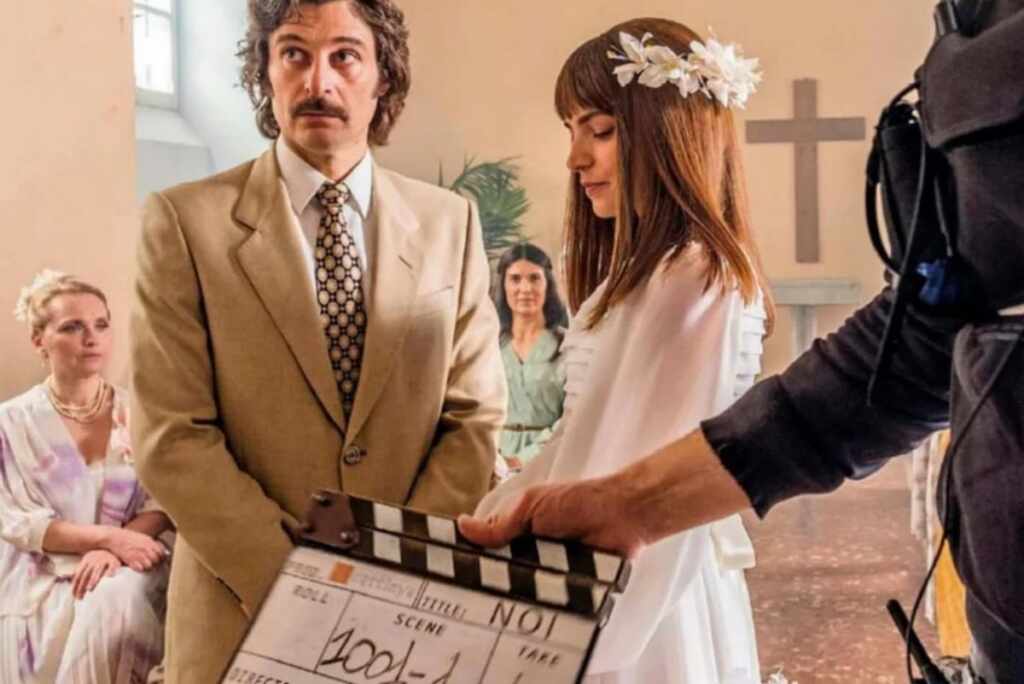 Noi (2022) Lino Guanciale e Aurora Ruffino nel set del remake italiano di This is Us Foto MoviePlayer